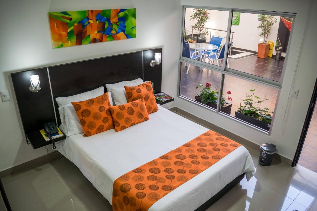 ארמניה Hotel Montes De La Castellana מראה חיצוני תמונה