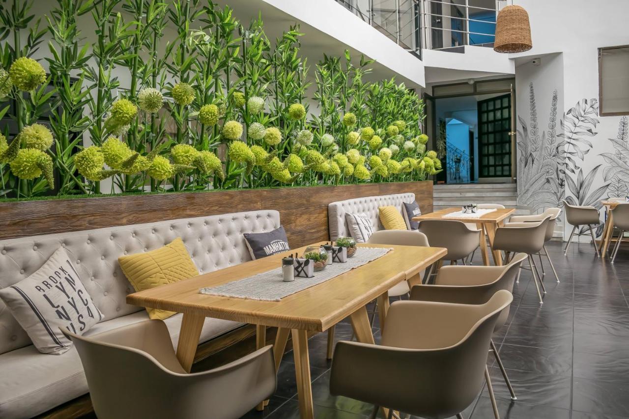 ארמניה Hotel Montes De La Castellana מראה חיצוני תמונה